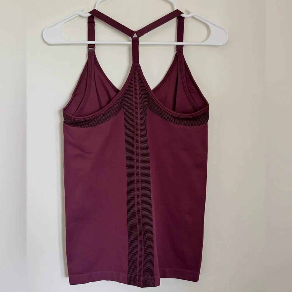 Gilligan & O’Malley Women’s Athletic Razor Back Top, Size M